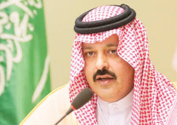 أمير منطقة حائل يزور الفعاليات المصاحبة لجادة الإبل في حائل