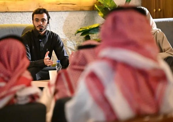 الشريك الأدبي بتبوك يقيم أمسية بعنوان ” أطباء المهنة أدباء الهوى “