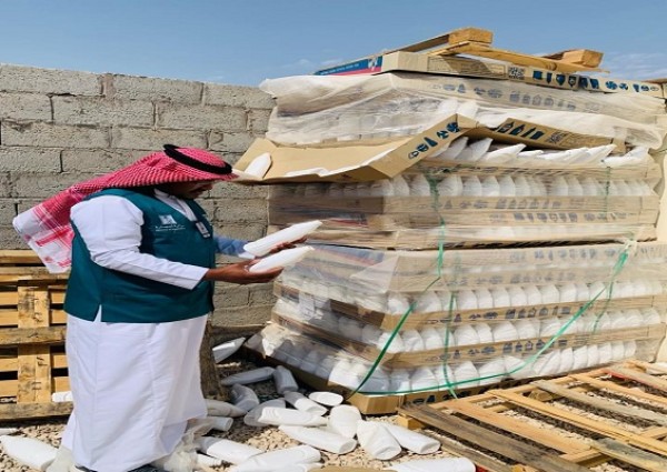 “التجارة”: ضبط عمالة مخالفة تغش في المنظفات بمزرعة في الأحساء