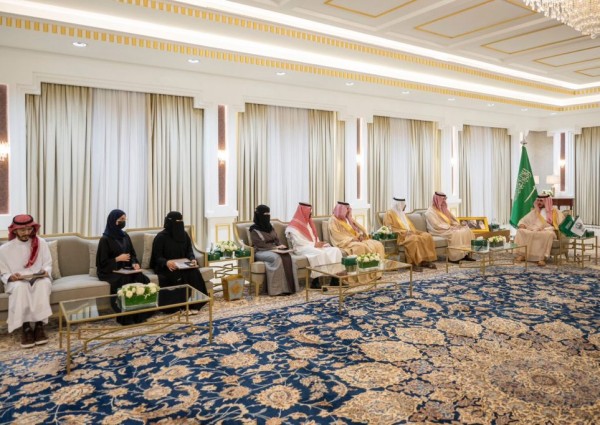 أمير منطقة الجوف يستقبل رئيس جامعة الجوف والطلاب والطالبات الحاصلين على ميداليات ذهبية وفضية في المعرض الدولي للاختراعات 2024