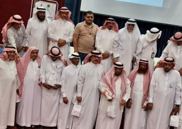 الحازمي يترأس اجتماع الجمعية العمومية لجمعية المتقاعدين بجازان