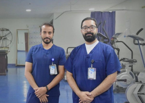 العلاج الطبيعي بمستشفى حراء العام ينهى معاناة مواطن ستيني من كسور بالغة