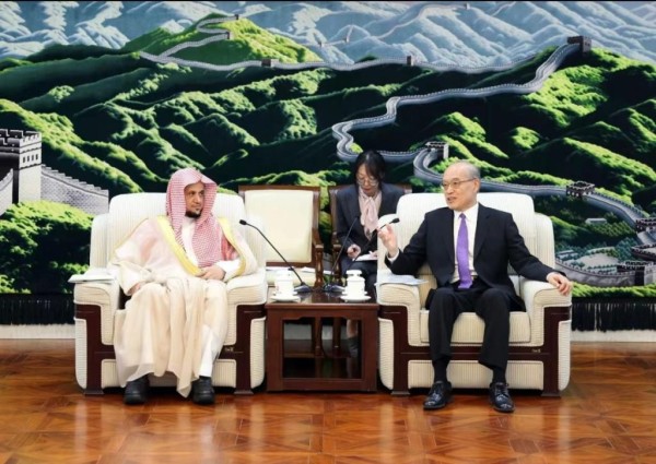 النائب العام يلتقي نظيره الصينيي ورئيس المحكمة الشعبية العليا في بكين