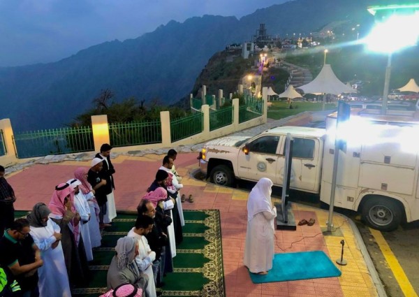 “الأمر بالمعروف” بمدينة الباحة تفعّل المصلى المتنقل بمتنزه غابة رغدان