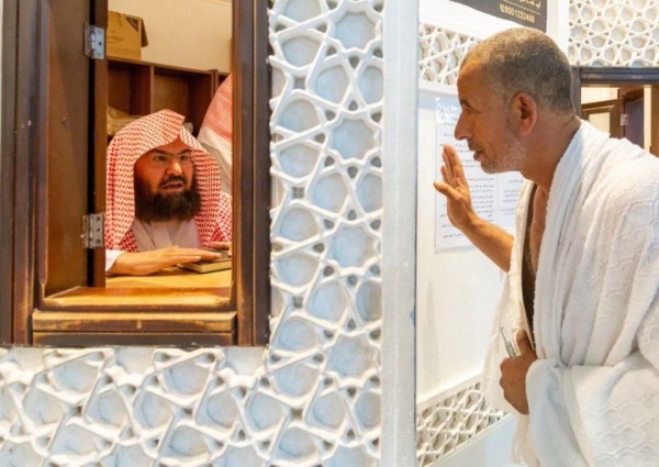السديس: 5 مليون قاصد وزائر أستفادوا من برنامج إجابة السائلين في الحرمين في العام الماضي