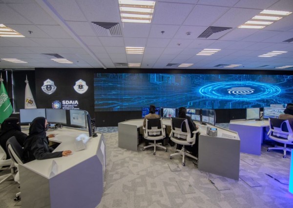 مدير الأمن العام يدشن مركز المراقبة الميدانية والنموذج التشغيلي الجديد للدوريات السرية على الطرق السريعة بمنطقة الرياض