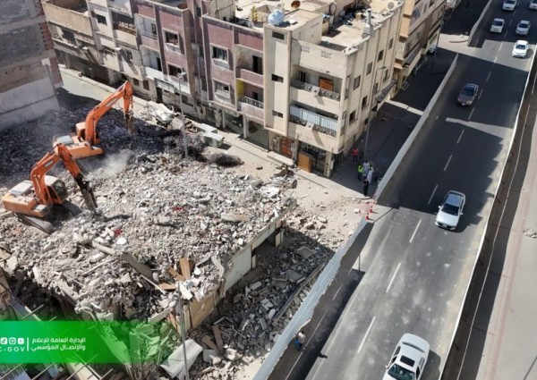 أمانة الطائف تبدأ إزالة العقارات بمشروع توسعة وتطوير شارع خالد بن الوليد