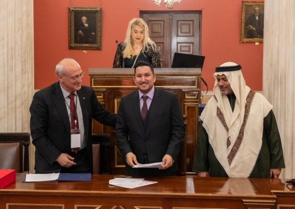 اتفاقية تعاون بين مركز التحكيم الخليجي وجمعية القانون الرياضي الدولي