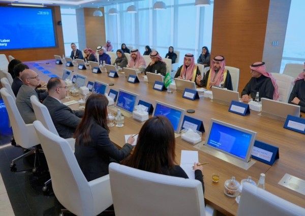 صندوق تنمية الموارد البشرية يبحث تعزيز التعاون الدولي مع وفد من المراصد العالمية لسوق العمل