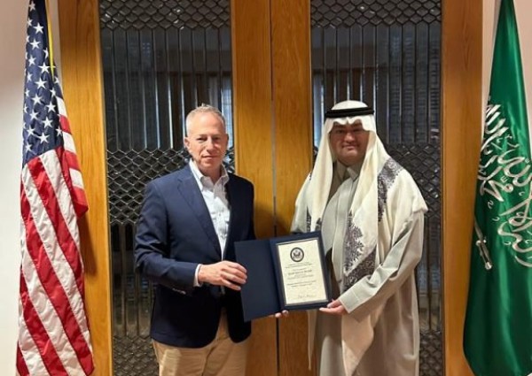 سفير الولايات المتحدة الأمريكية لدى المملكة يلتقي المشاركين في برنامج الزائر الدولي من الصم وضعاف السمع