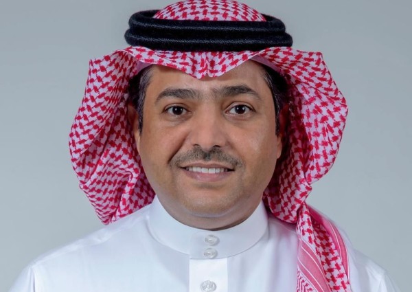 رئيس مجلس إدارة مجموعة stc والرئيس التنفيذي يهنئان القيادة بمناسبة يوم التأسيس