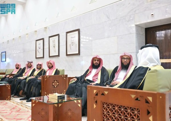 خلال شهر رمضان.. نائب أمير منطقة الرياض يطلع على جهود فرع هيئة الأمر بالمعروف في المنطقة ويستلم تقريرًا عن أعمالها