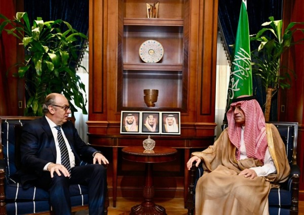 وزير الدولة للشؤون الخارجية يودع السفير الإسباني بمناسبة انتهاء مهامه لدى المملكة
