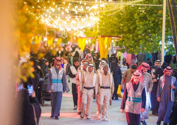 سوق برزان في حائل.. أجواء رمضانية ساحرة تعيد الزوار إلى عبق الماضي