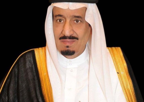 خادم الحرمين الشريفين مهنئًا بعيد الفطر: نسأل الله الأمن والسلام للعالم