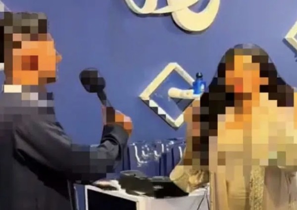 بسبب أسئلة خادشة للحياء .. هيئة تنظيم الإعلام تستدعي أحد مستخدِمي “تيك توك”