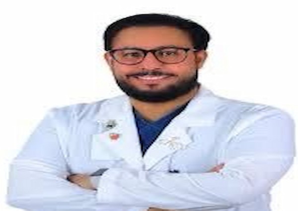 استشاري يحذر من خطورة إعطاء الأطفال “الهيستوب” للنوم.. ويكشف مضاعفاته على الدماغ والقلب والكبد