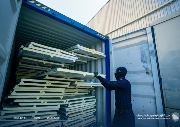 إحباط محاولة تهريب أكثر من 1.5 مليون حبة من مادة الإمفيتامين “الكبتاجون” في ميناء جدة