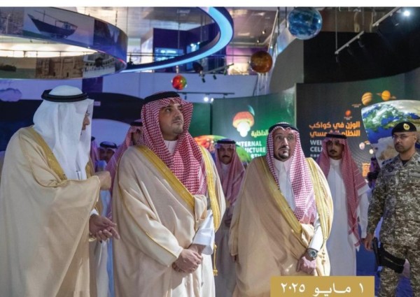 «وزير الداخلية» يزور مركز القصيم العلمي بعنيزة.. ويطّلع على أبرز تقنياته المتقدمة