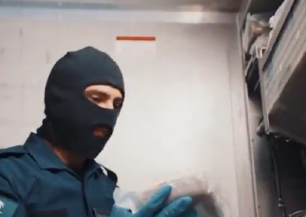 إحباط تهريب 40 كجم من الكوكايين في ميناء جدة داخل إرسالية “أدوية” قادمة للمملكة