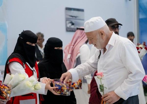 الهلال الأحمر يواصل تقديم الخدمات الإسعافية والإنسانية لضيوف الرحمن عبر منفذ جديدة عرعر