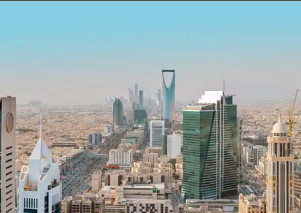 أمطار رعدية وزخات برد متوقعة على عدة مناطق.. و«الأرصاد» تحذر من رياح مثيرة للغبار وتكوّن الضباب