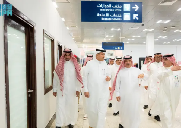 وزير النقل يتفقد مطار حائل ويؤكد دعم تحويل المنطقة إلى مركز لوجستي يربط شمال المملكة بوسطها وغربها
