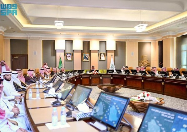 «أمير جازان» يؤكد دعم القيادة لخطط التوطين ويوجّه بمضاعفة الجهود لتمكين الكفاءات الوطنية