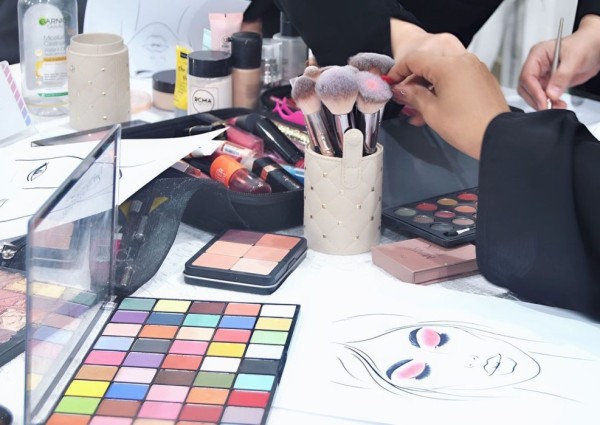 ورشة تدريبية للعناية بالبشرة والشعر بشمال سكاكا تُنمي مهارات 35 متدربة في التجميل