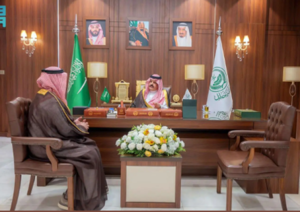 أمير حائل يطّلع على تقرير الربع الثاني لأمانة المنطقة ويشيد بجهودها في تحسين جودة الحياة