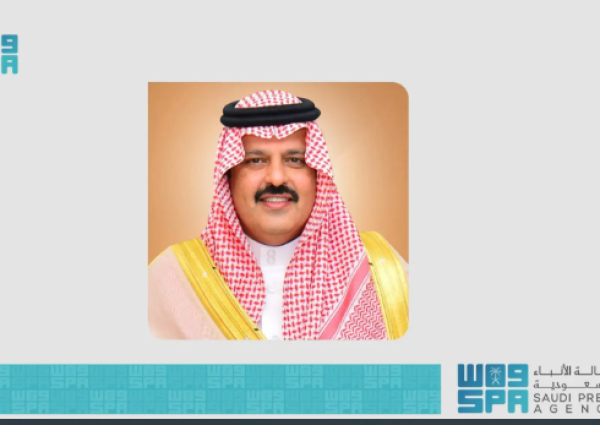 أمير حائل يعزي أسرة الشبرمي في وفاة نجاح بنت سليمان الشبرمي