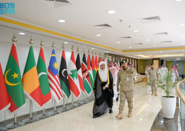 أمين رابطة العالم الإسلامي يبحث مع التحالف الإسلامي العسكري سبل مواجهة الإرهاب بالرياض