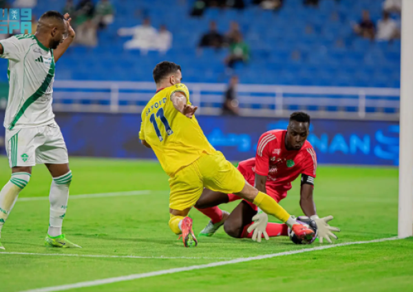الأهلي يتغلب على الحزم بثنائية نظيفة ويصعد إلى المركز الخامس في دوري روشن