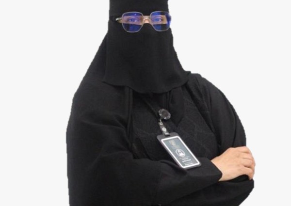 المحامية و المستشارة القانونية شريفة جعفري ضمن مبادرات العيادات المجانية للاستشارات القانونية
