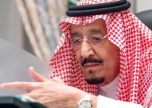 الملك سلمان يغرد بمناسبة يوم التأسيس