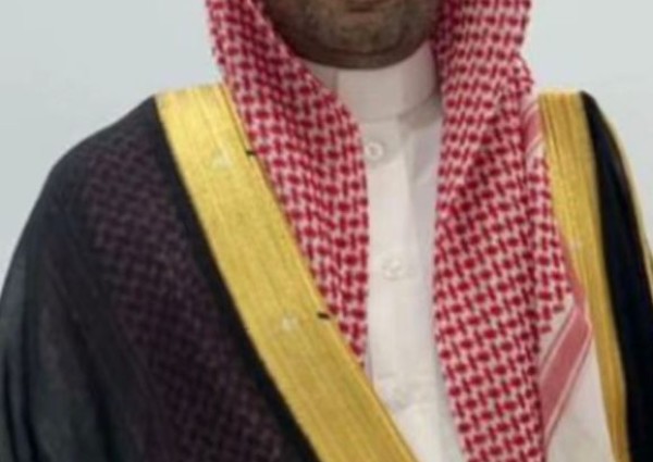 «ذكرى مجدٍ ضارب في عمق التاريخ».. شاعر القمة حميد بن حمدان الرشيدي يهنئ القيادة بيوم التأسيس