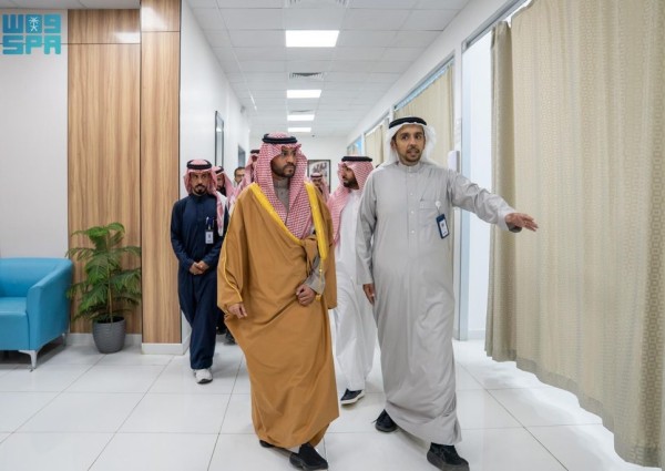 نائب أمير حائل يشيد بمبادرة فهد بن مفرح الرشيدي لإنشاء مركز طبي للرعاية العاجلة