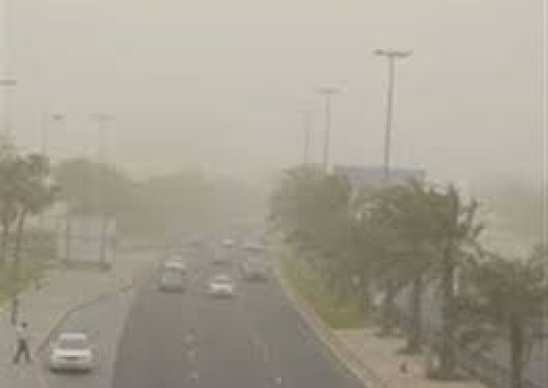 تحذير من رياح قوية في طريف والعويقيلة.. غداً