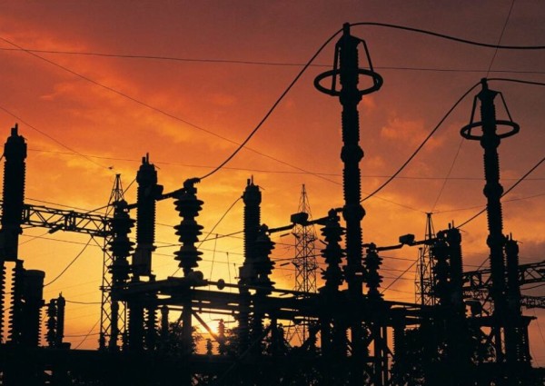 خلل أم فعل فاعل؟.. انقطاع الكهرباء في جميع أنحاء العراق