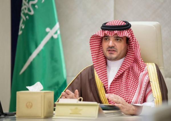 وزير الداخلية يبحث مع نظيرته البريطانية تعزيز التعاون الأمني