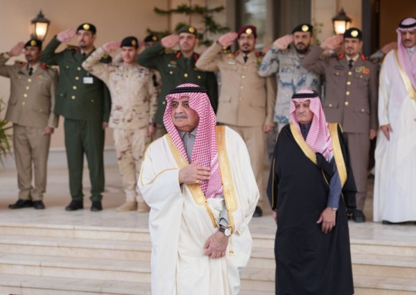 خلال استقباله للمهنئين بالعيد.. ​أمير تبوك يشيد بالدور البطولي للقوات المسلحة والقطاعات الأمنية في حماية الوطن