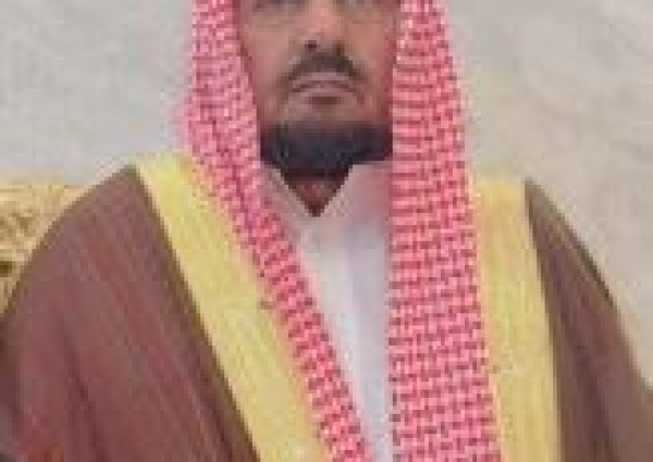 في ليلة تجسدت فيها أصالة الموروث.. فواز بن فيحان بن خلف يحتفي بـ “تمائم الأحفاد” و”نزايل” نجله (صور)