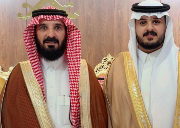 وسط حضور لافت لشيوخ القبائل والشعراء.. معرف وسعة الرس  سليمان بن شويلع يحتفي بزفاف نجله “سعد” (صور)