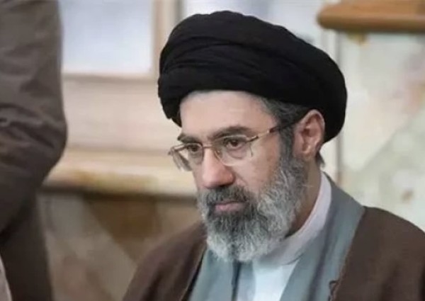 أمريكا تعلن عن 10 ملايين دولار مكافأة لمن يدلي بمعلومات عن مكان المرشد الإيراني مجتبى خامنئي