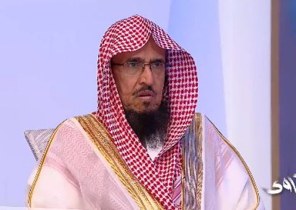 للنساء.. كل ما تريدين معرفته عن حكم “إبر التجميل”: متى تكون حراما؟ (فيديو)