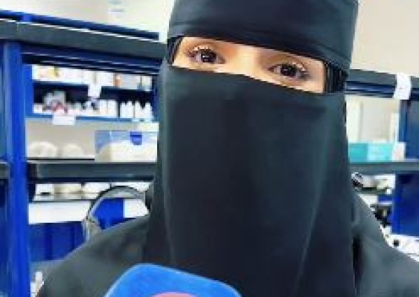 طالبة سعودية تذهل الجميع بابتكار طبي من “نوى التمر” لعلاج كسور العظام.. إليك التفاصيل (شاهد)