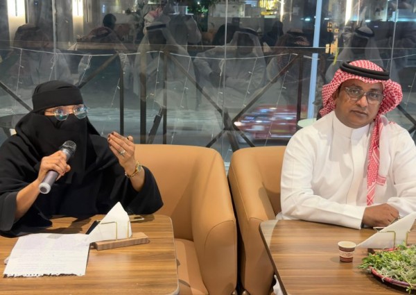 وسط حضور لافت.. أمسية ثقافية بصبيا تستعرض تجربة الشاعر محمد مجممي