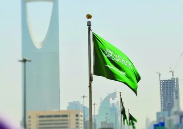 السعودية ترحب باتفاق وقف إطلاق النار بين واشنطن وطهران وتؤكد ضرورة إبقاء مضيق هرمز مفتوحًا