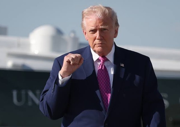 خسائر بـ 500 مليون دولار يومياً.. ترمب يكشف كواليس خنق الاقتصاد الإيراني