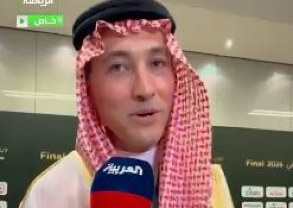 رئيس نادي الخلود يكشف أسباب ارتدائه الزي السعودي.. ويؤكد: فخور بأداء الفريق أمام الهلال (شاهد)